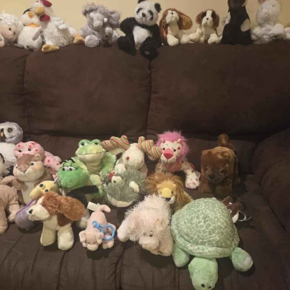 Assorted Plush Toy Collection.. Read Description Please
